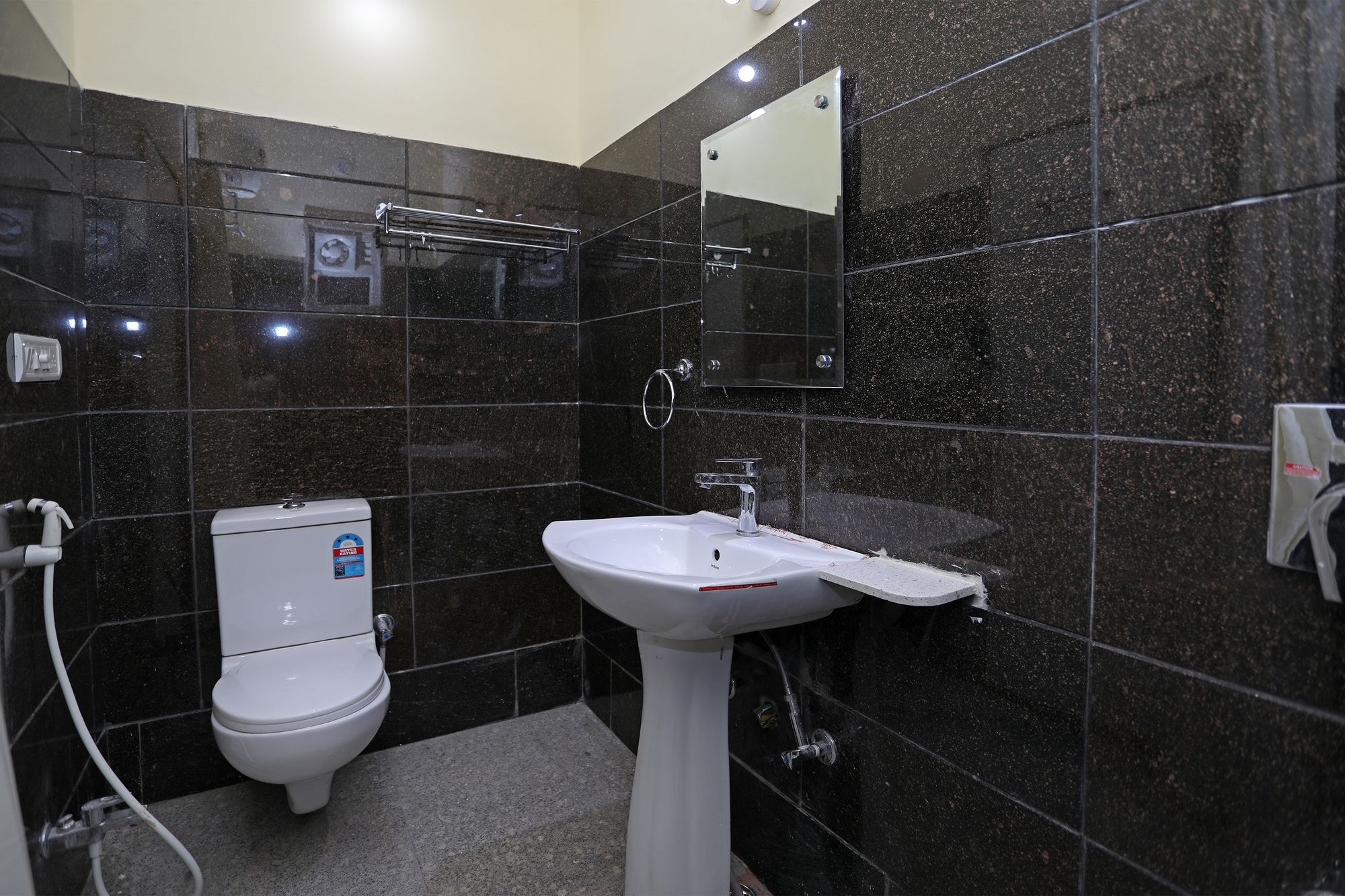 Oyo 9428 Hill View Room Goverdhan Vilas Udaipur Eksteriør billede