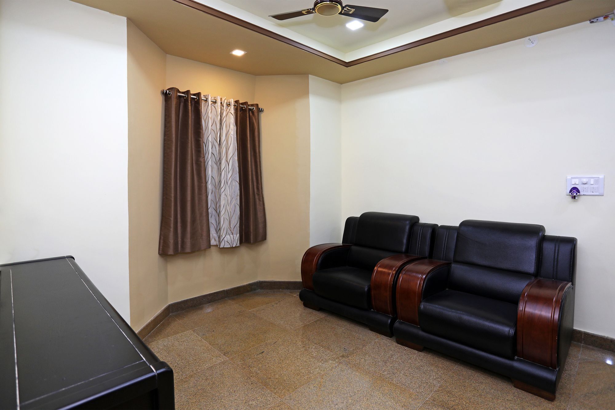 Oyo 9428 Hill View Room Goverdhan Vilas Udaipur Eksteriør billede